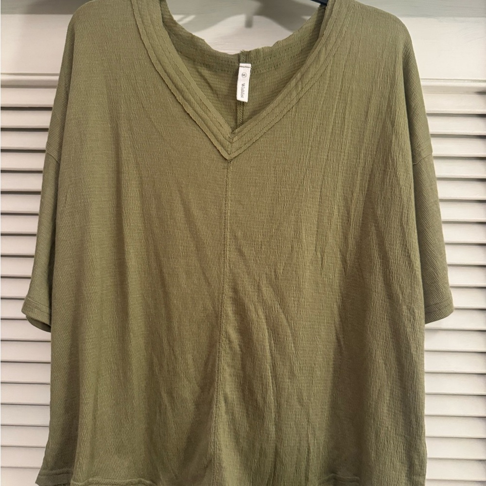 Wishlist Sage Green V-Neck Short Sleeve Top